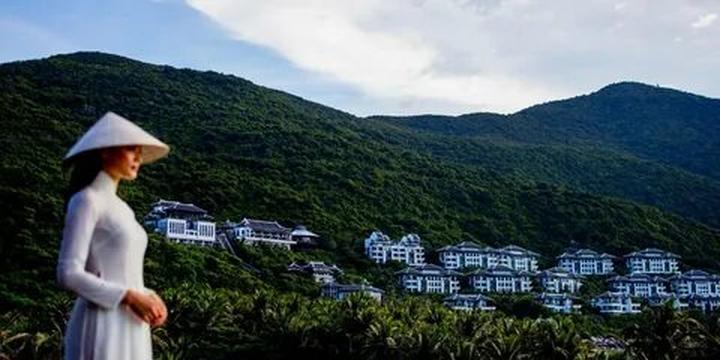 Nội dung: Trong mùa hè nóng bỏng, xu hướng